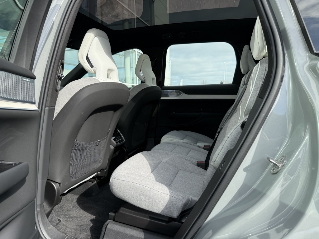 Volvo Ex90
