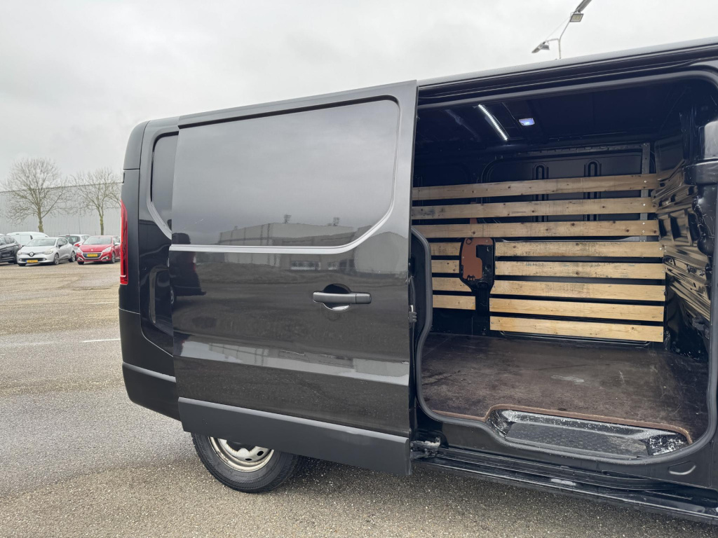 Nissan Nv300