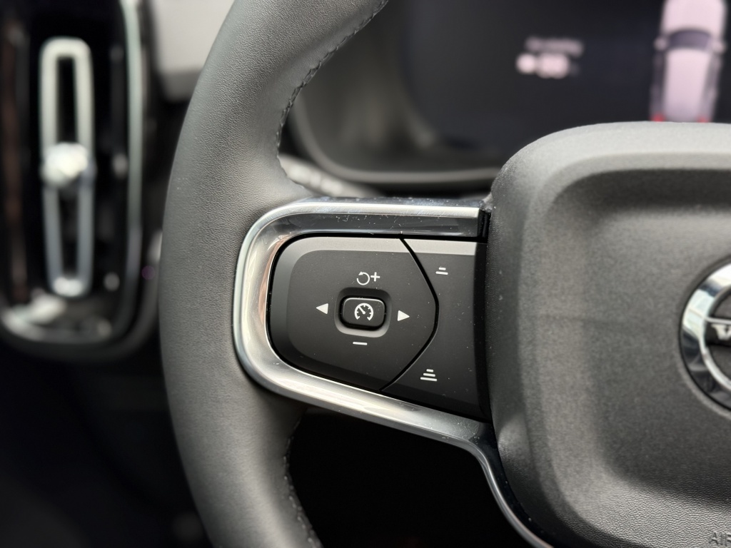 Volvo Ex40