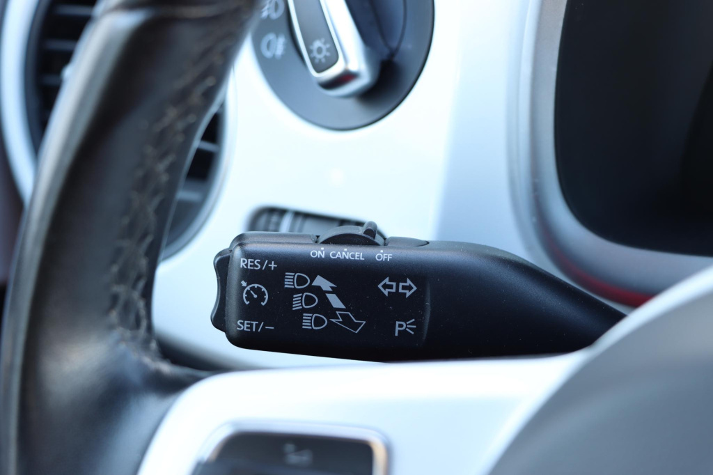 Volkswagen New Beetle