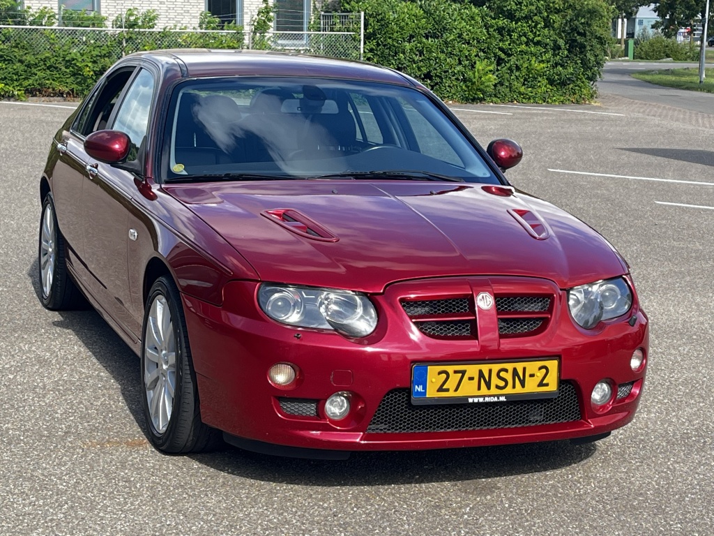 MG ZT