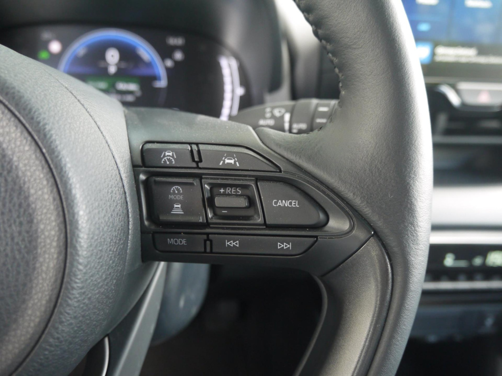 Mazda 2 Hybrid