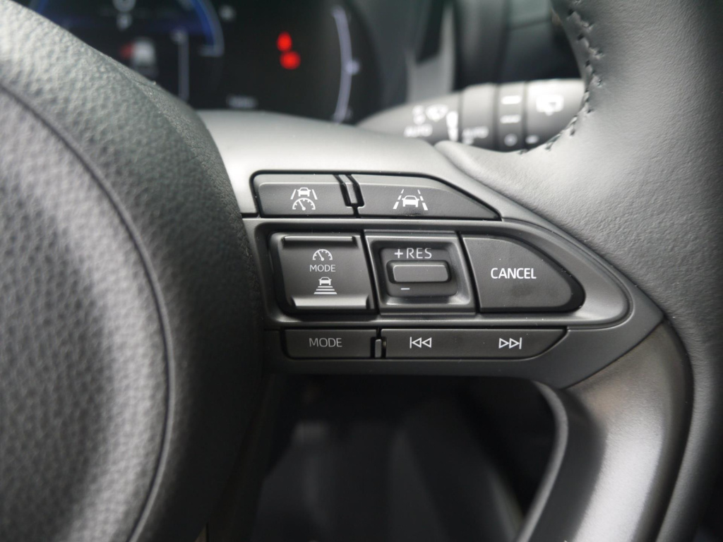 Mazda 2 Hybrid