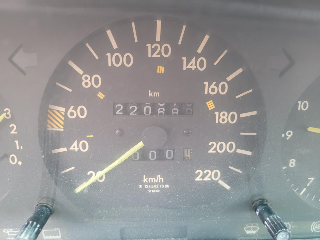 Mercedes-Benz 200