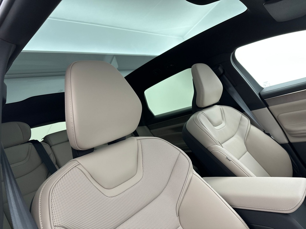 Volvo Es90