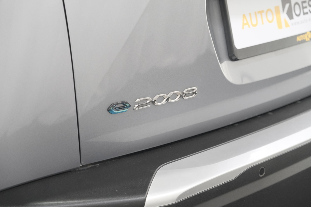 Peugeot E-2008