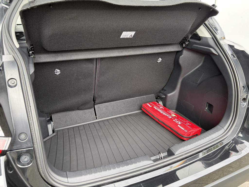 Mazda 2 Hybrid
