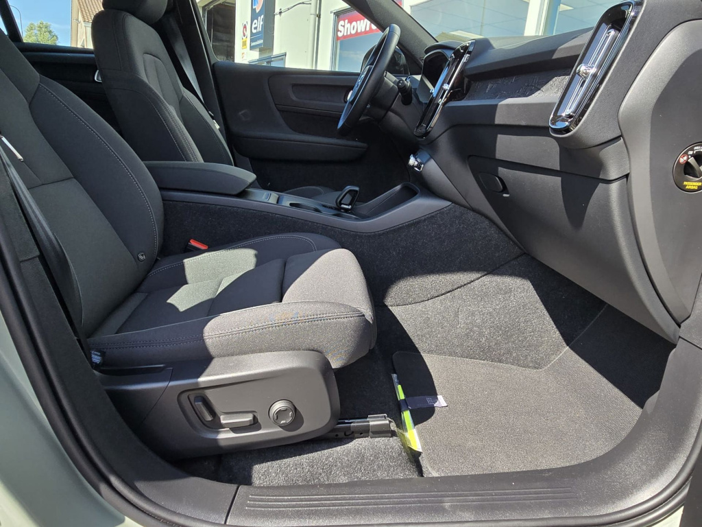 Volvo Ex40