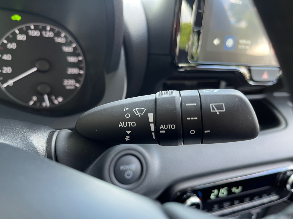 Mazda 2 Hybrid