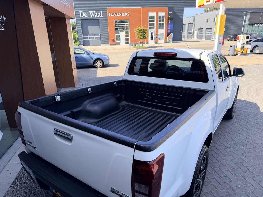 Isuzu D-max
