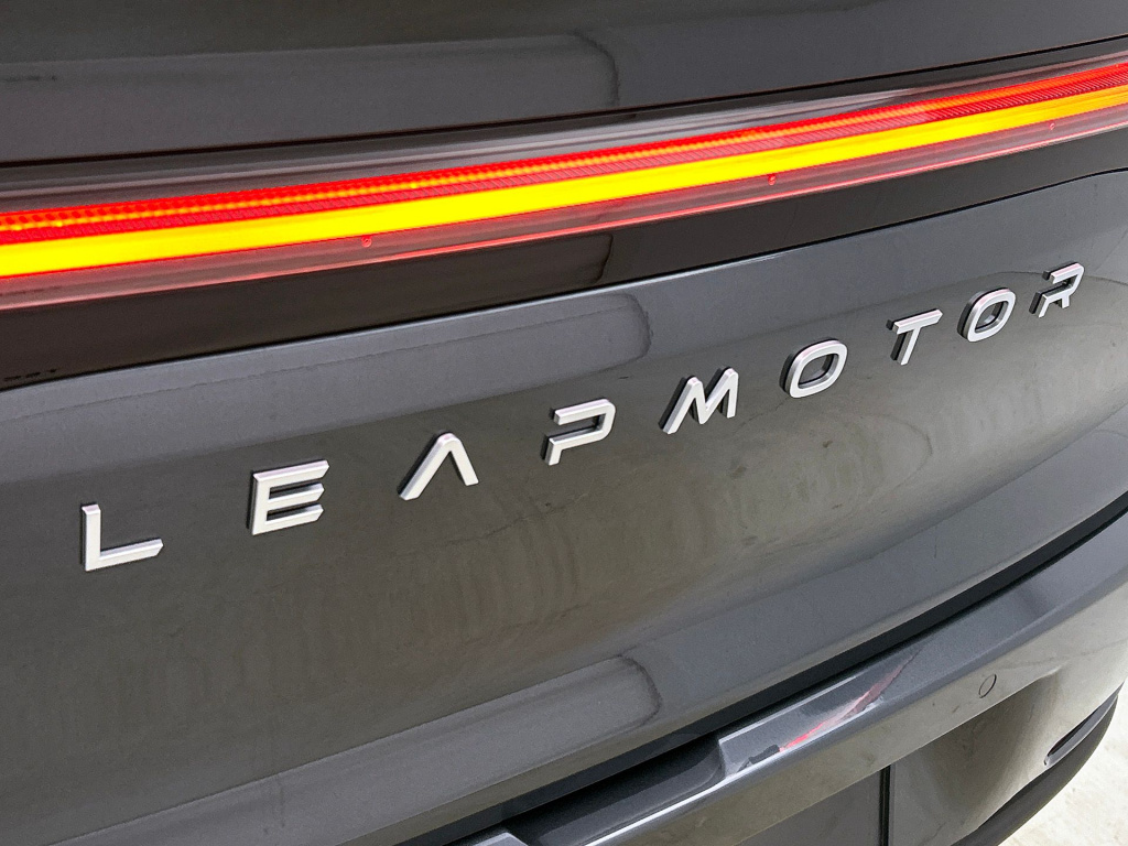 Leapmotor C10