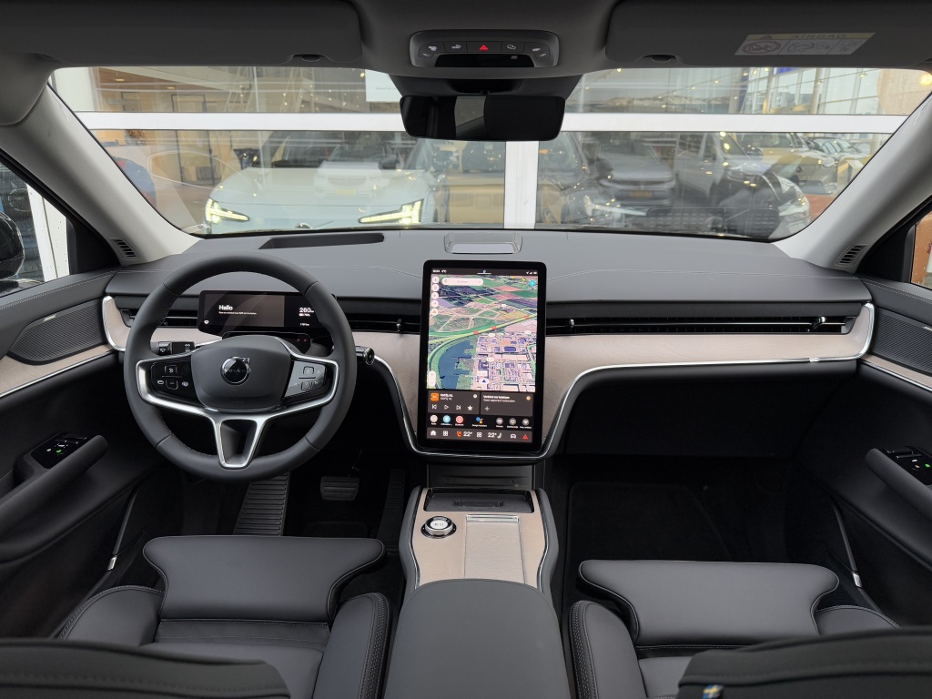 Volvo Ex90