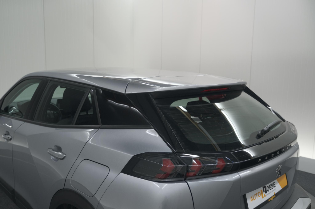 Peugeot E-2008