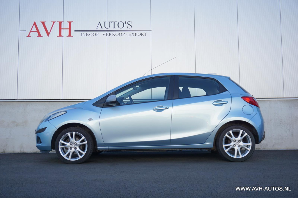 Mazda 2