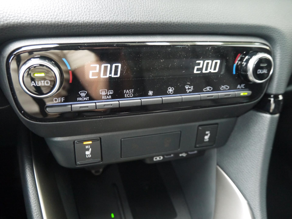 Mazda 2 Hybrid