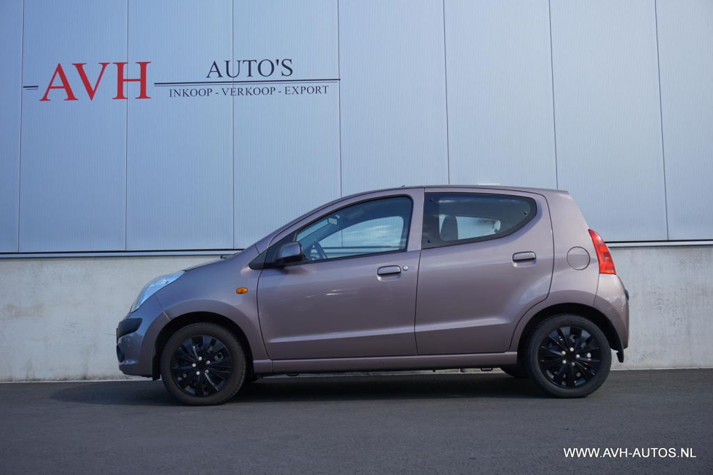 Nissan Pixo