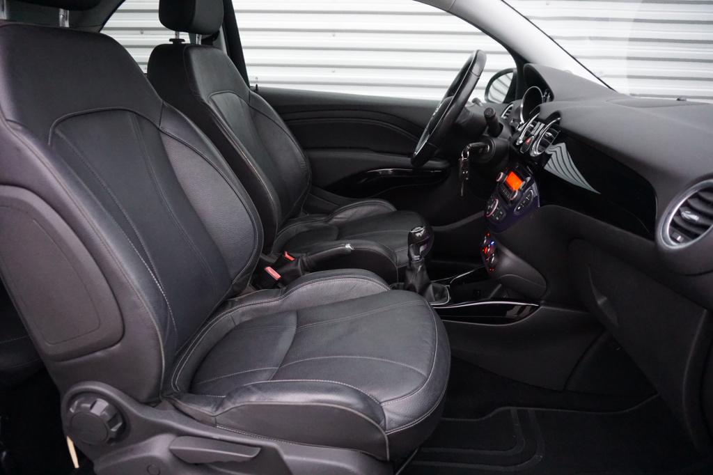 Opel Adam