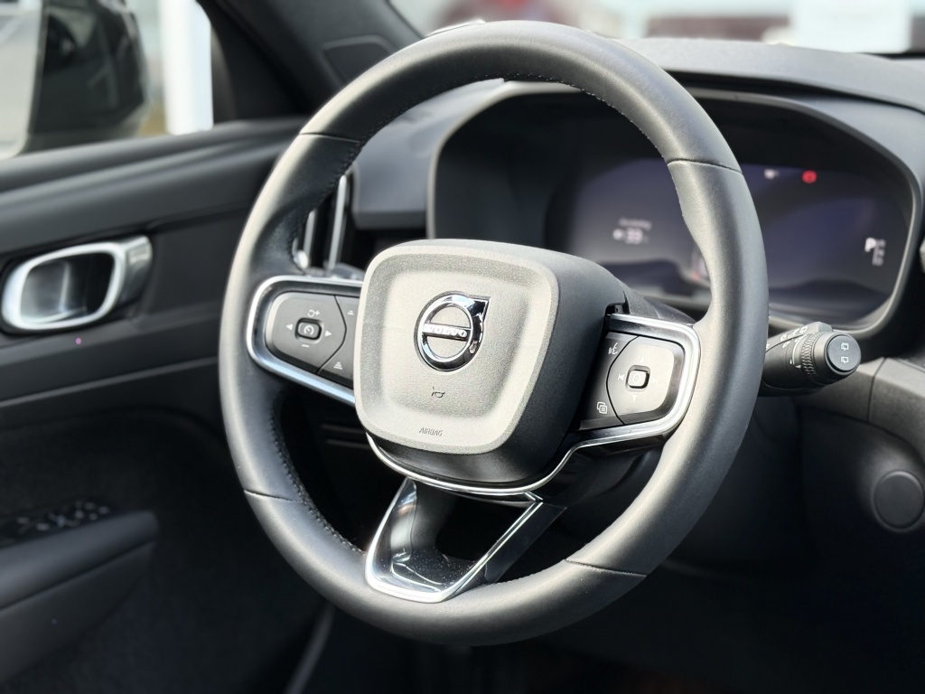 Volvo Ex40