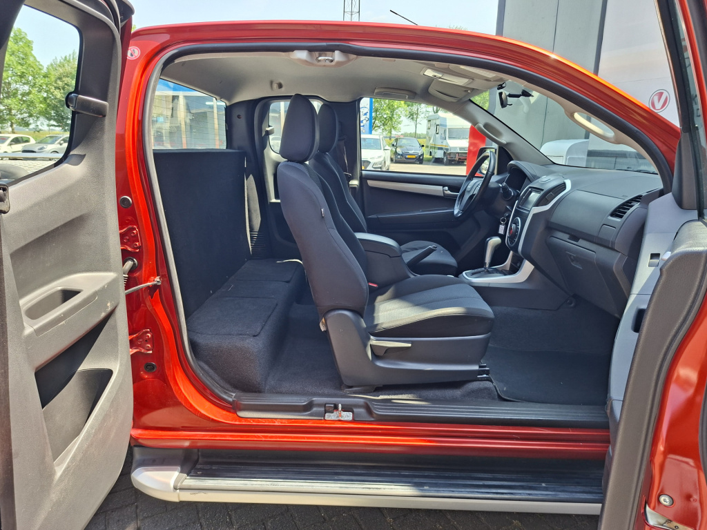 Isuzu D-max