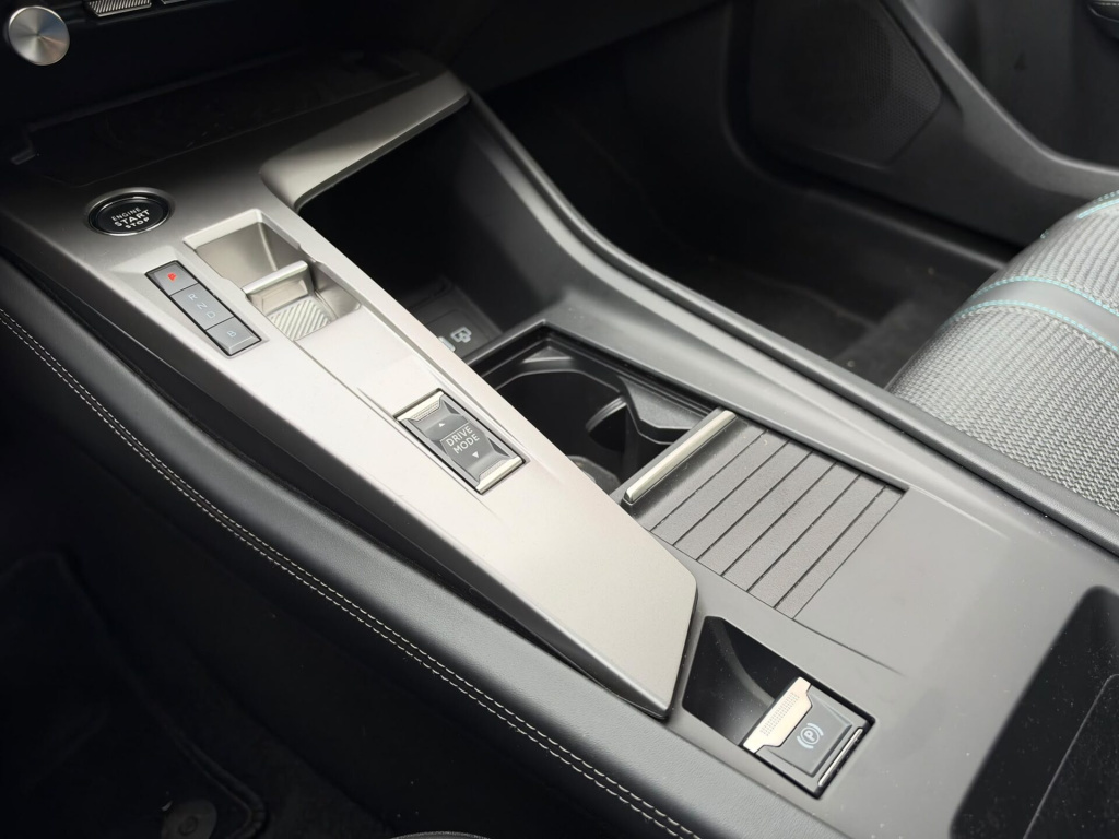 Peugeot E-308