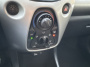Toyota Aygo 1.0 vvt-i x-play | 1ste eigenaar | navi | apple carplay | achter