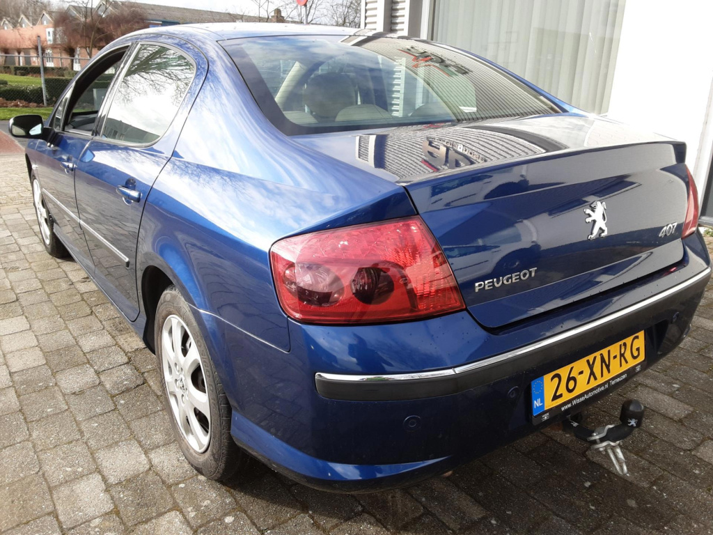 Peugeot 407
