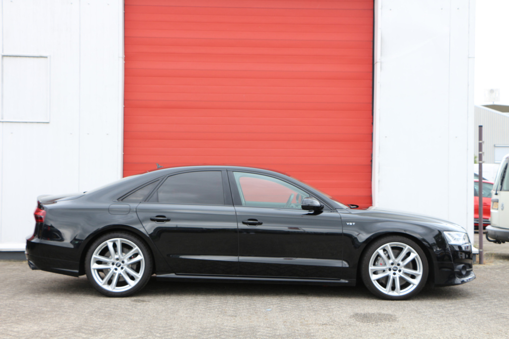 Audi S8