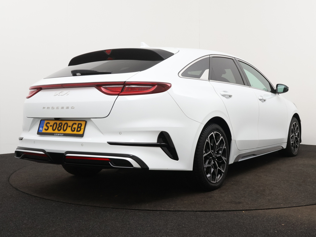 Kia Proceed