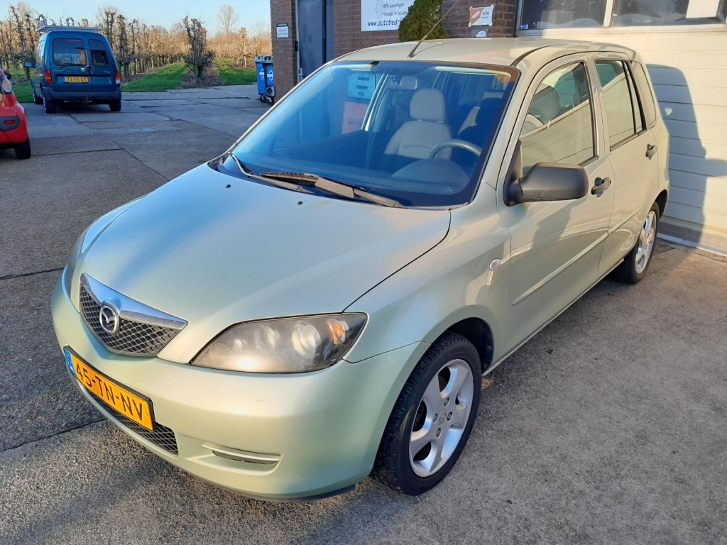 Mazda 2