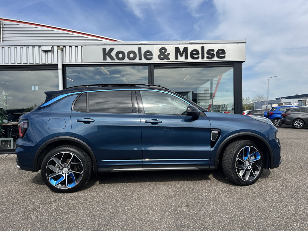 Lynk & Co 01