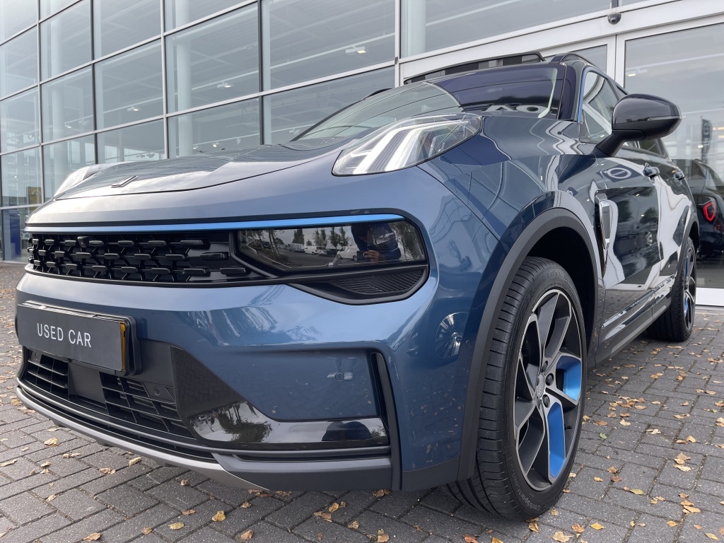 Lynk & Co 01