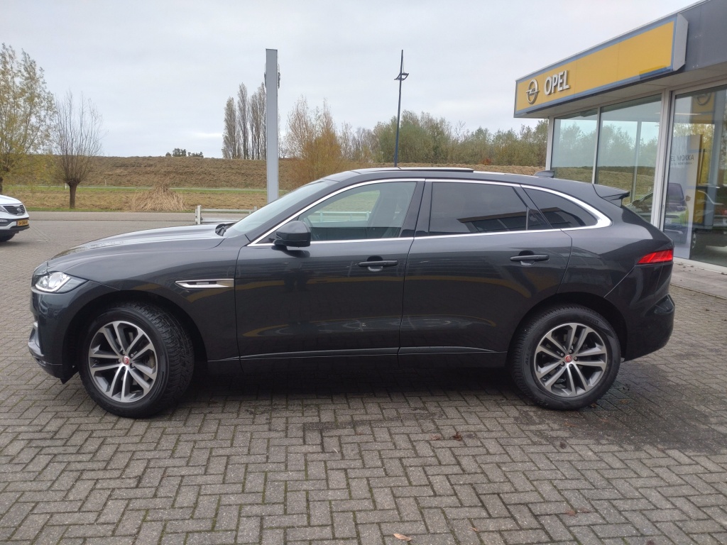 Jaguar F-pace