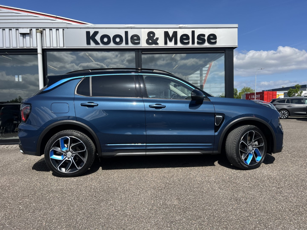 Lynk & Co 01