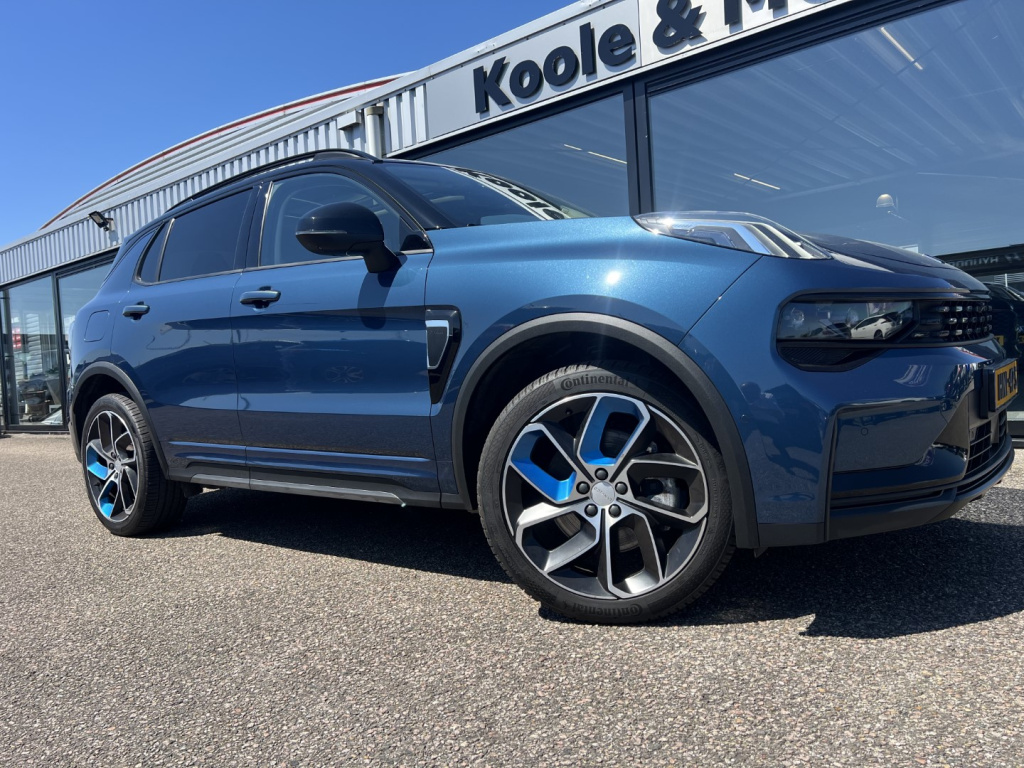 Lynk & Co 01