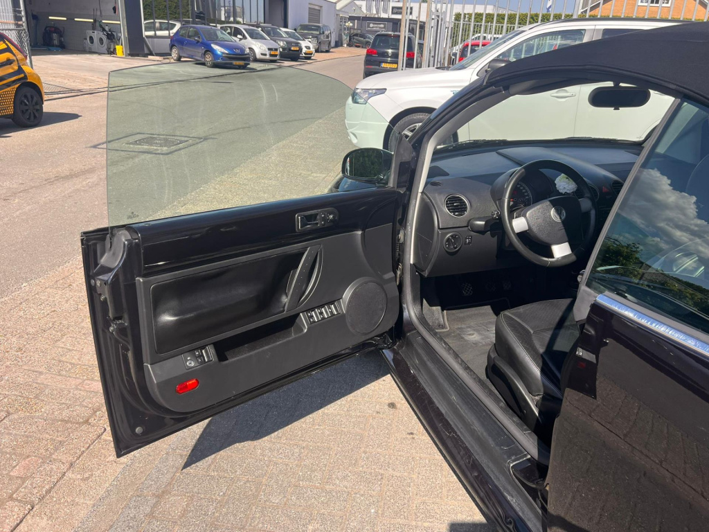 Volkswagen New Beetle