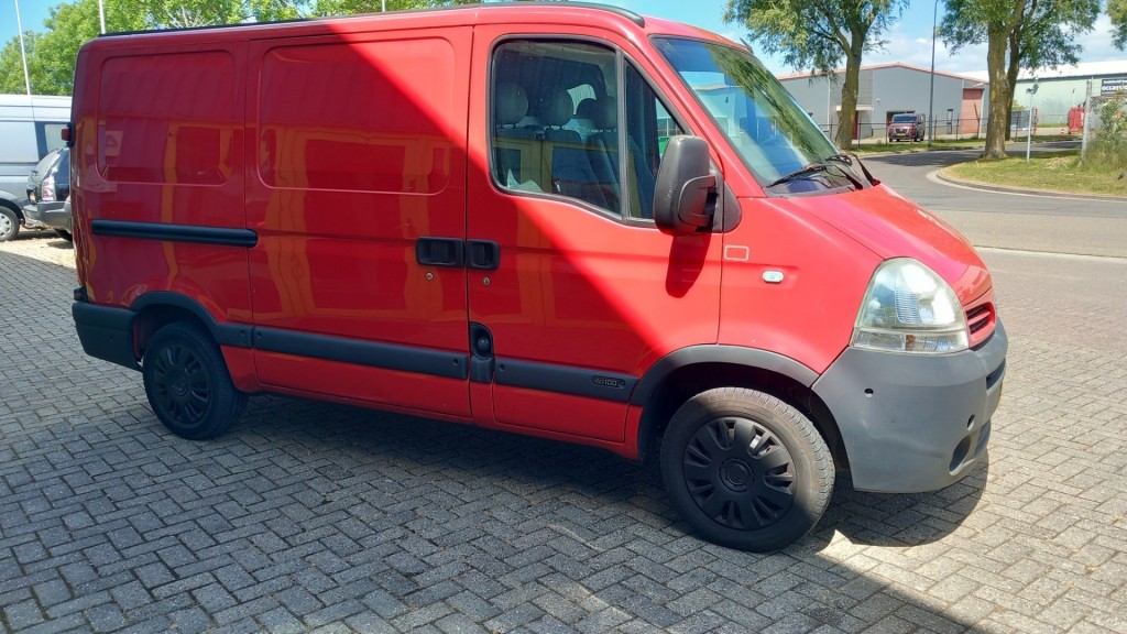 Nissan Interstar