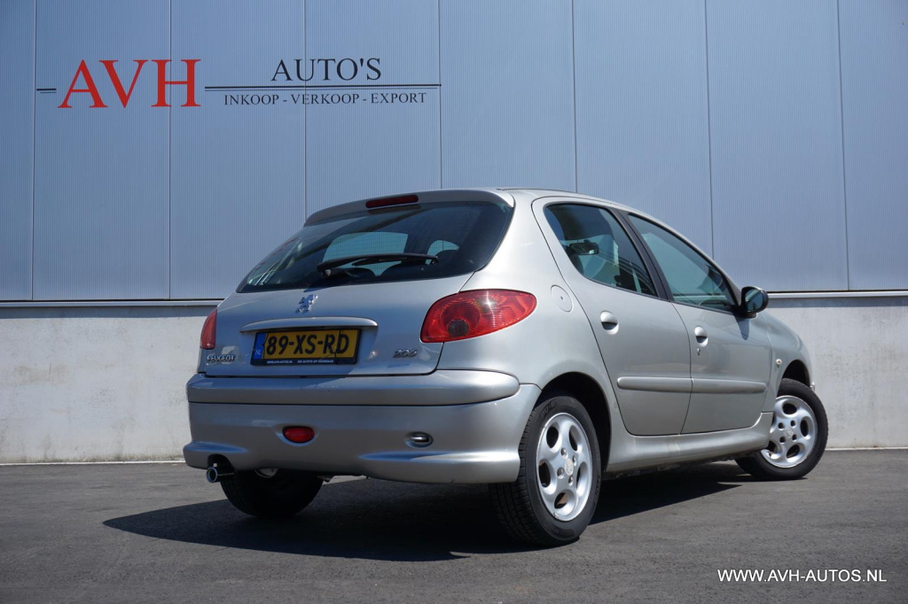 Peugeot 206