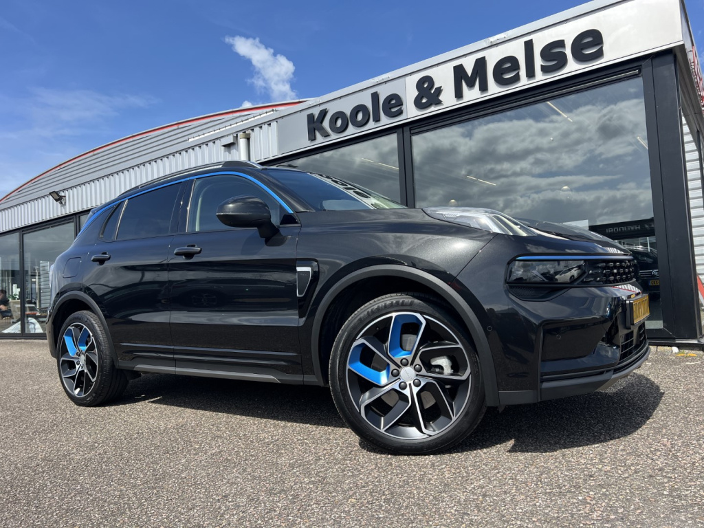 Lynk & Co 01