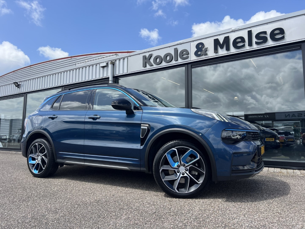Lynk & Co 01