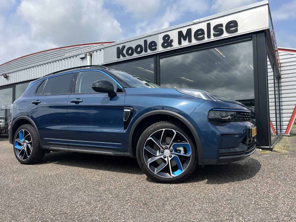 Lynk & Co 01