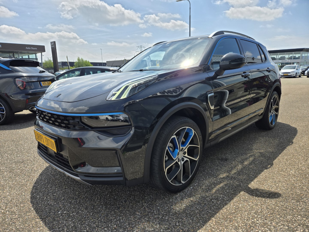 Lynk & Co 01