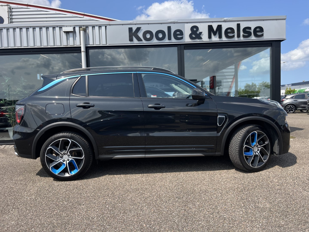 Lynk & Co 01