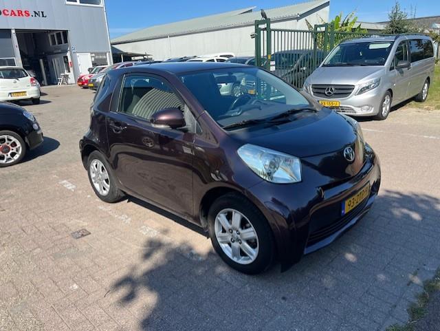 Toyota Iq