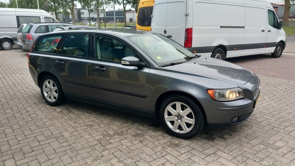 Volvo V50