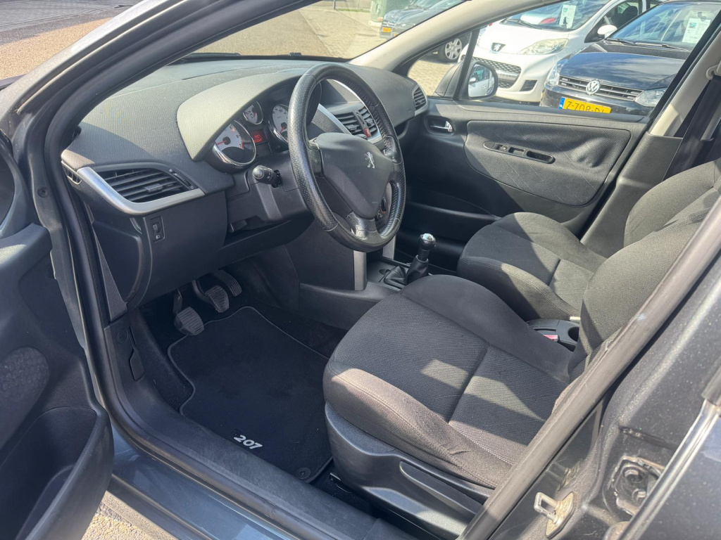 Peugeot 207
