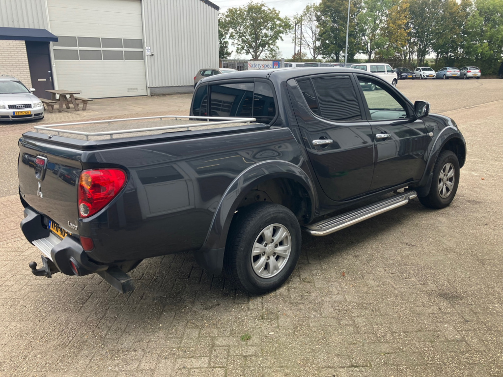 Mitsubishi L200
