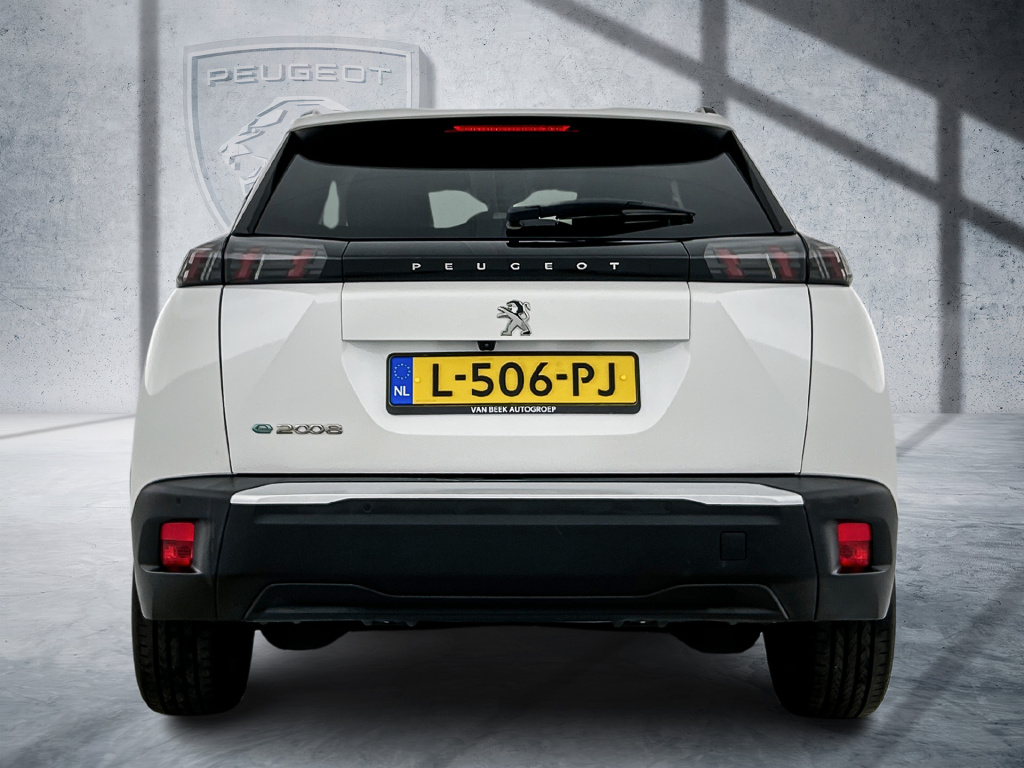 Peugeot E-2008