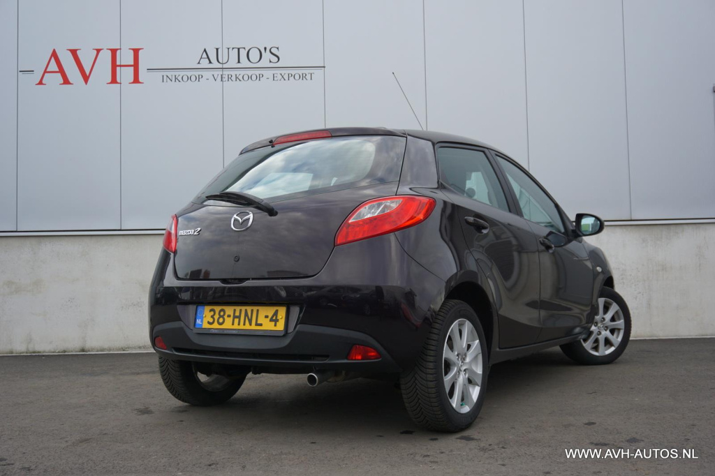 Mazda 2