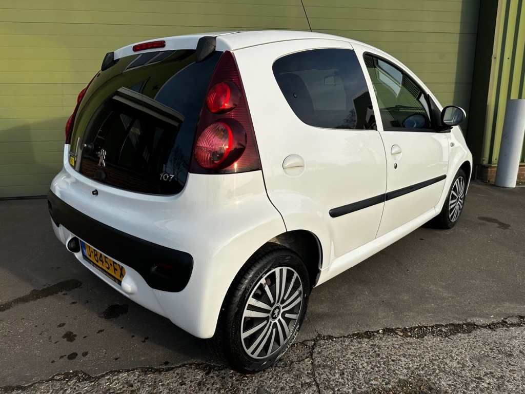 Peugeot 107