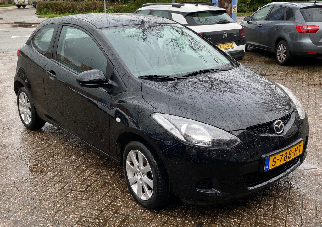 Mazda 2